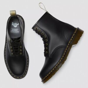 Dr. Martens | Unisex Black Leather Boots, yellow stitching.  Men’s size 6, Wo 7